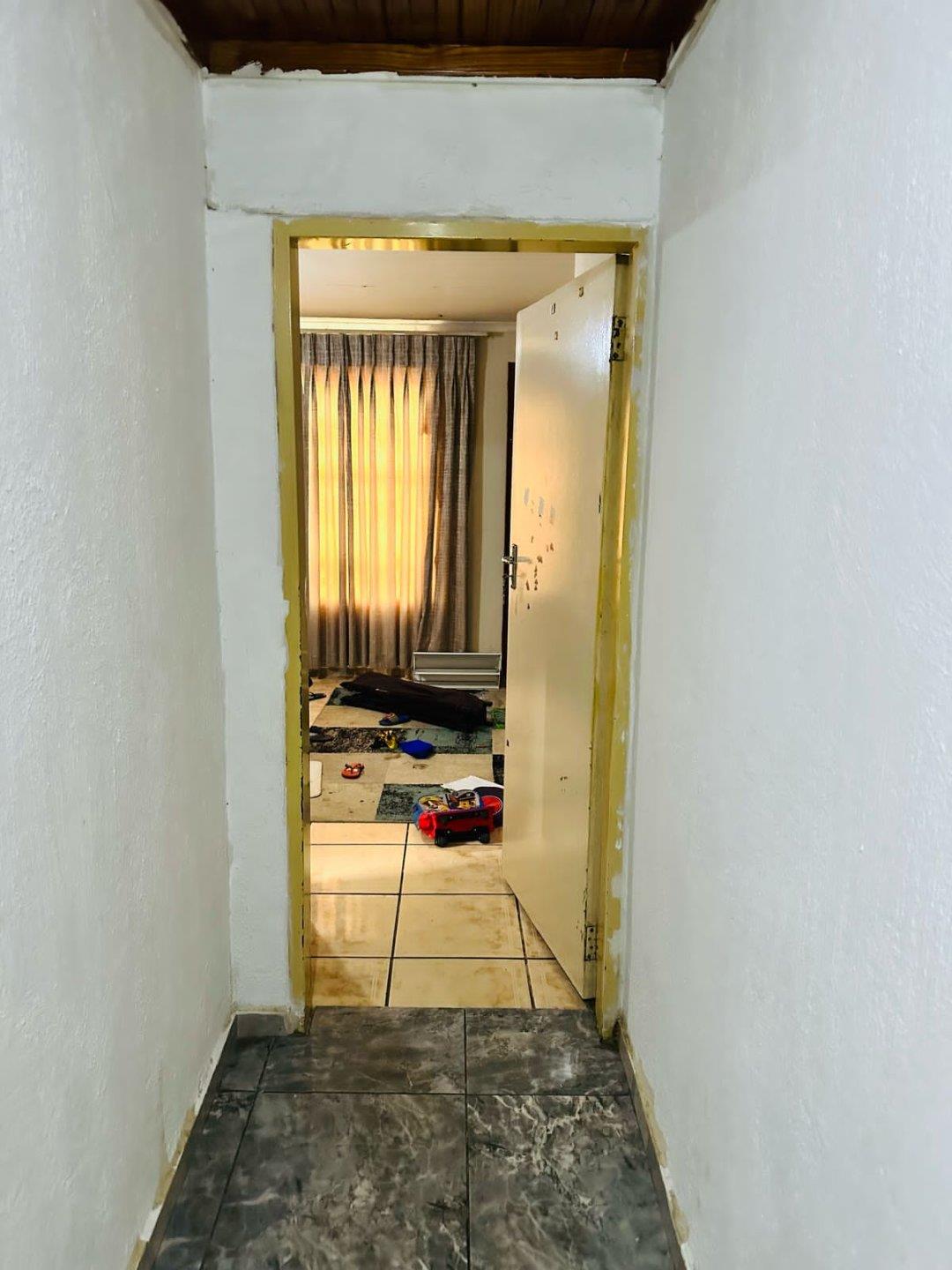 372610962.jpg