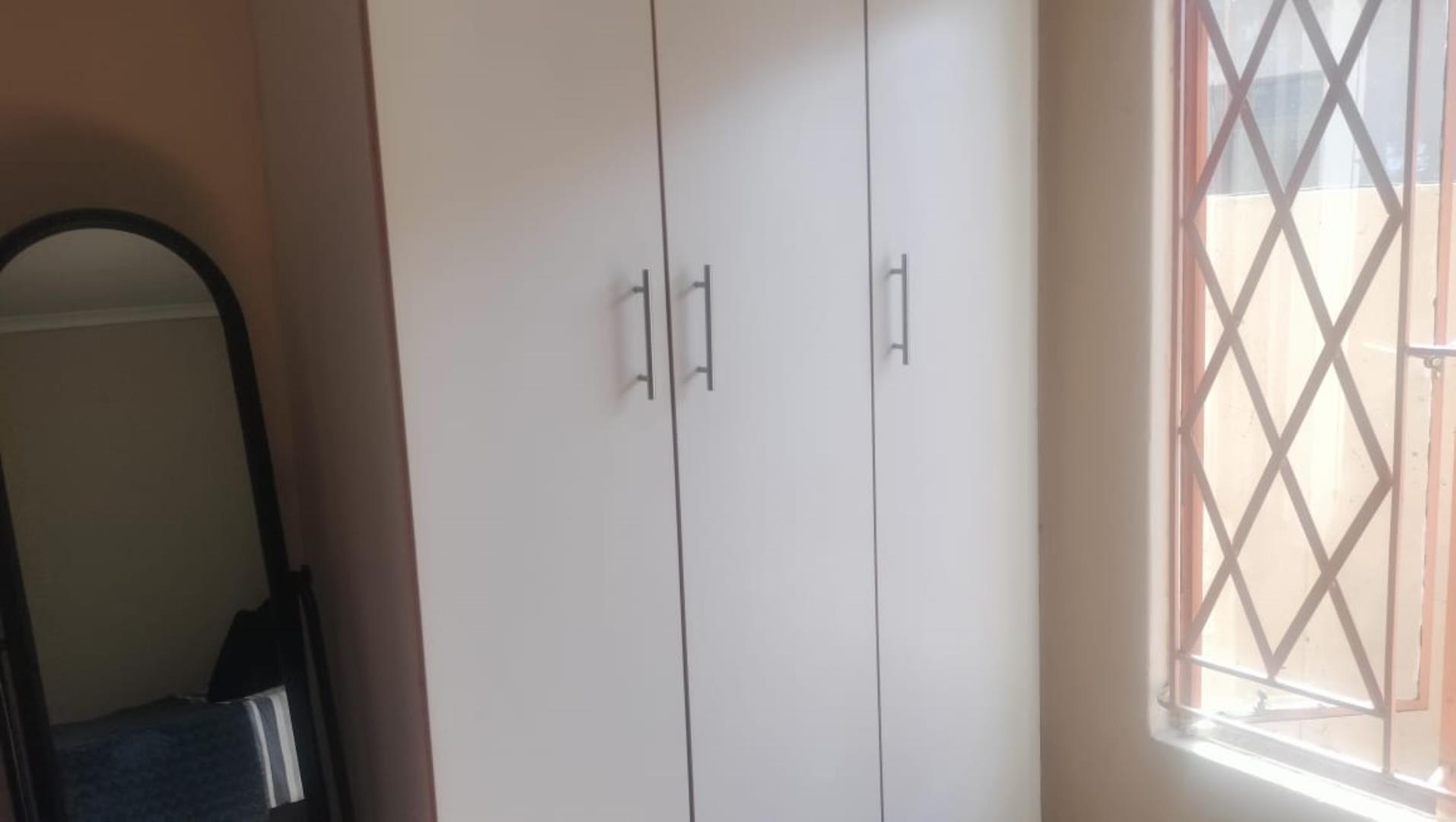 331993268.jpg