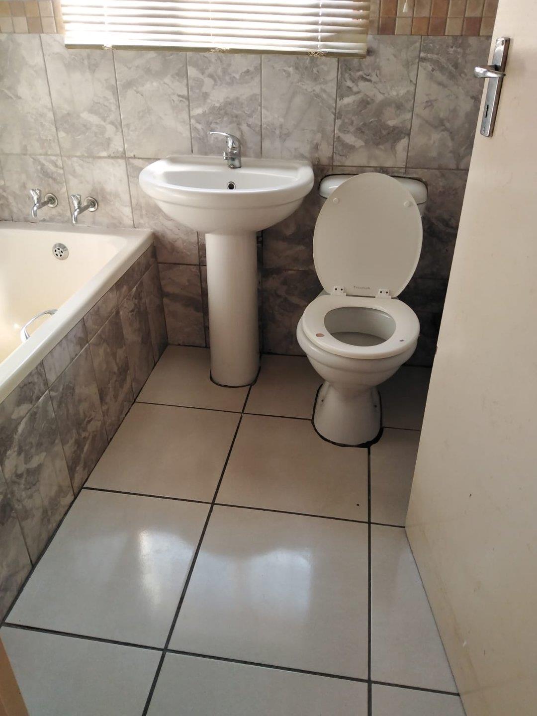 339414465.jpg