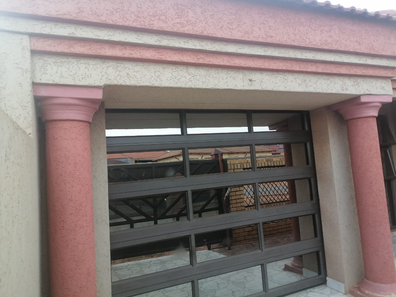 355320027.jpg