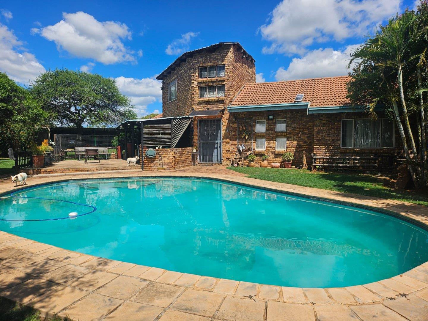 7 Bedroom Farm for Sale - Gauteng