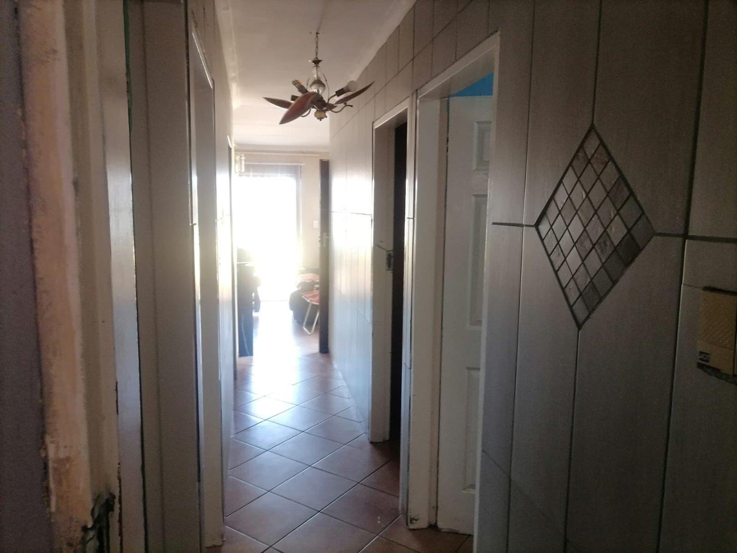 373293039.jpg